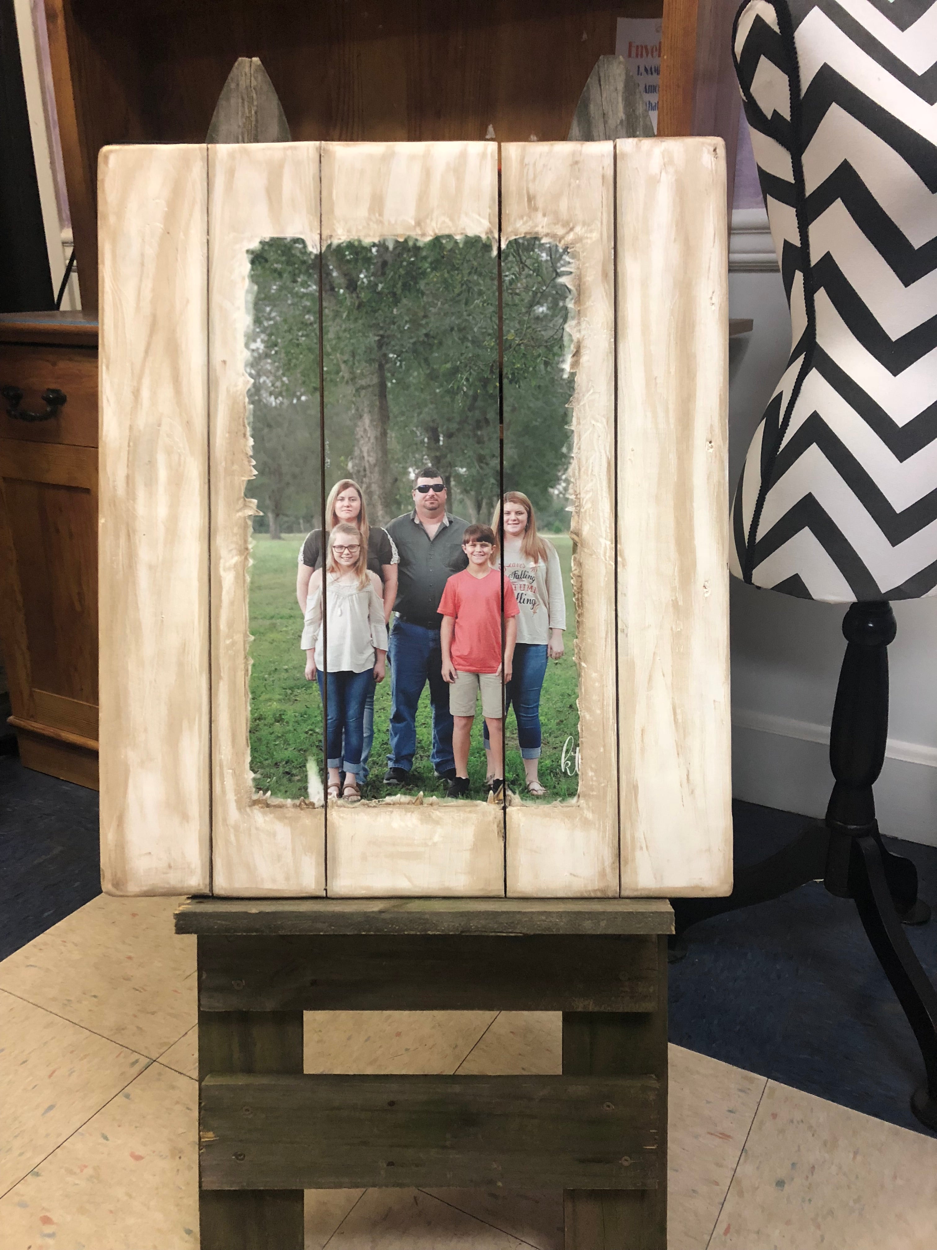 Pallet Photo Board (Medium)